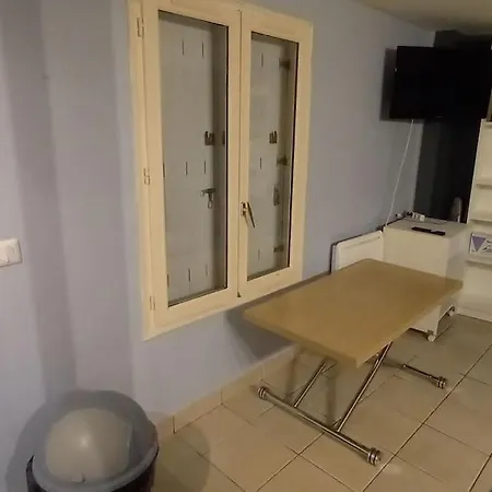 Le Joli Cocon كليرْمو